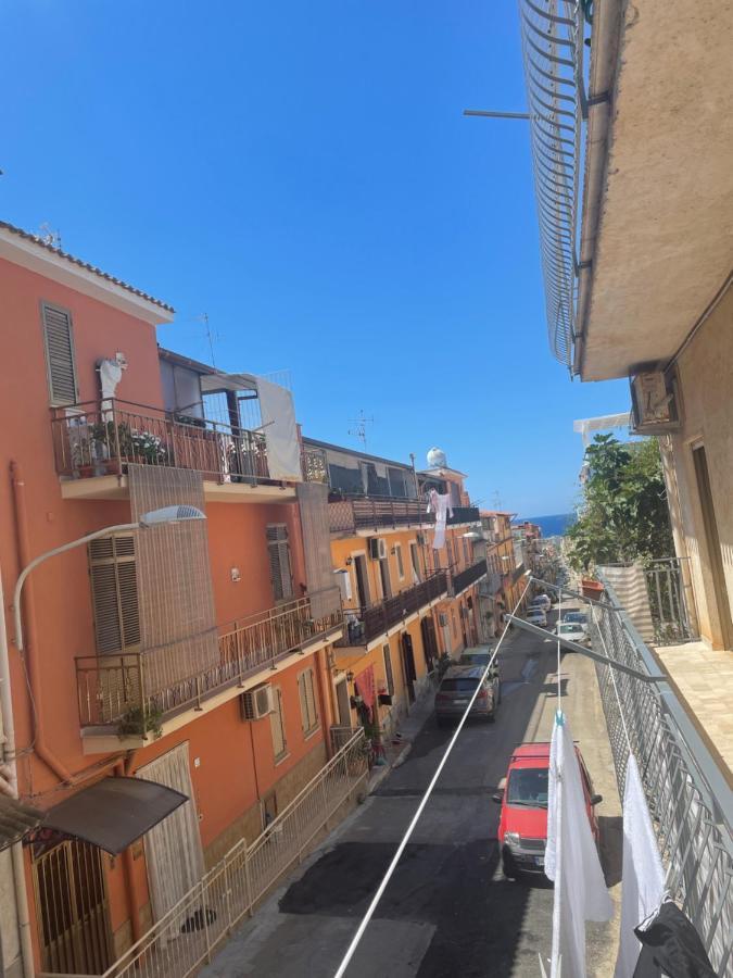 Casa Vacanze Il Girasole Balestrate Exterior foto