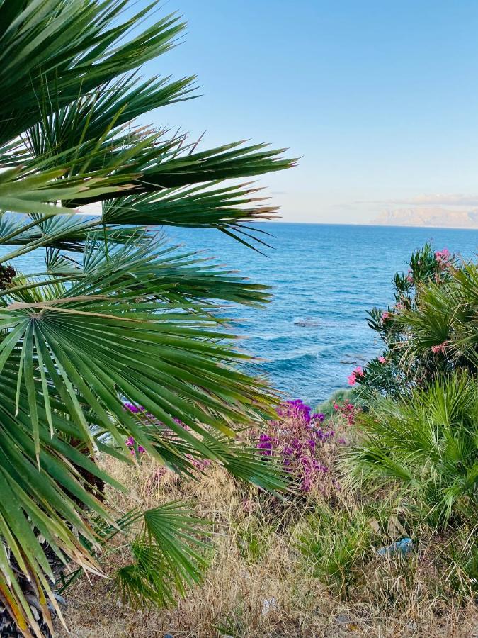 Casa Vacanze Il Girasole Balestrate Exterior foto